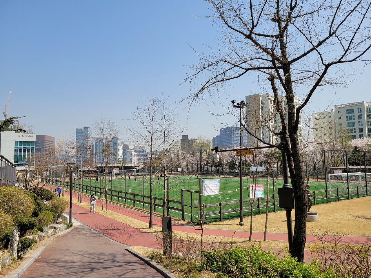场上防守对